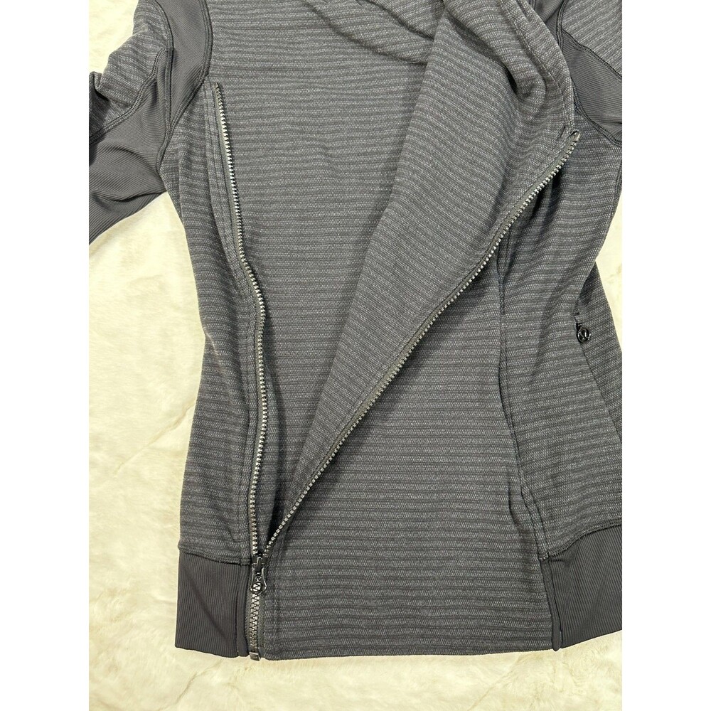 Lululemon Bhakti Yoga Asymmetrical Double Zip Jacket Gray Heather Women's Sz 6 - Picture 3 of 9